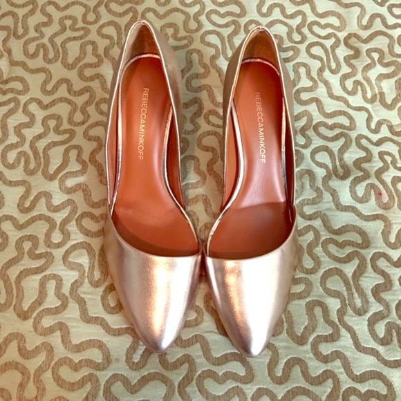 Rebecca Minkoff Shoes - Rebecca Minkoff Asymmetrical Rose heels size 8